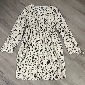 SHEIN Black and White Long Sleeve Dress